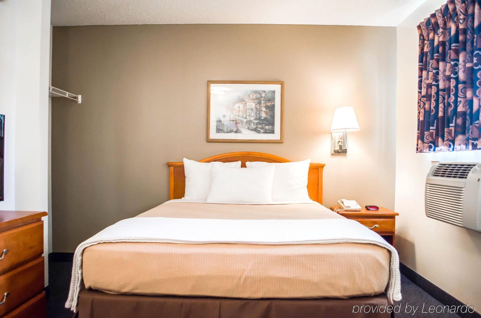 Tampa Bay Extended Stay Hotel Ларго Екстериор снимка