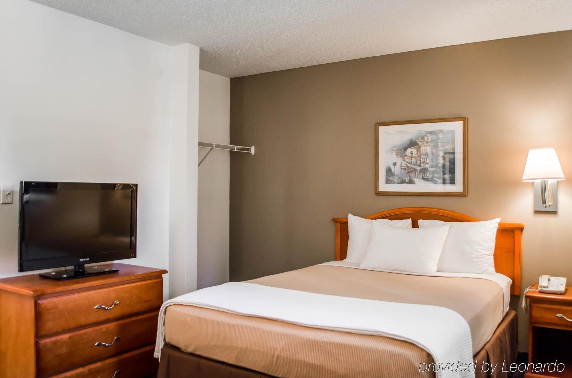 Tampa Bay Extended Stay Hotel Ларго Екстериор снимка
