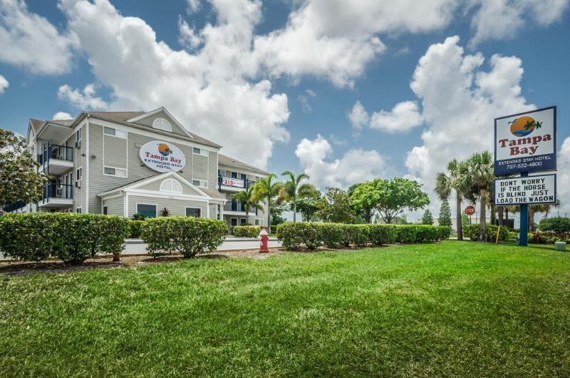 Tampa Bay Extended Stay Hotel Ларго Екстериор снимка