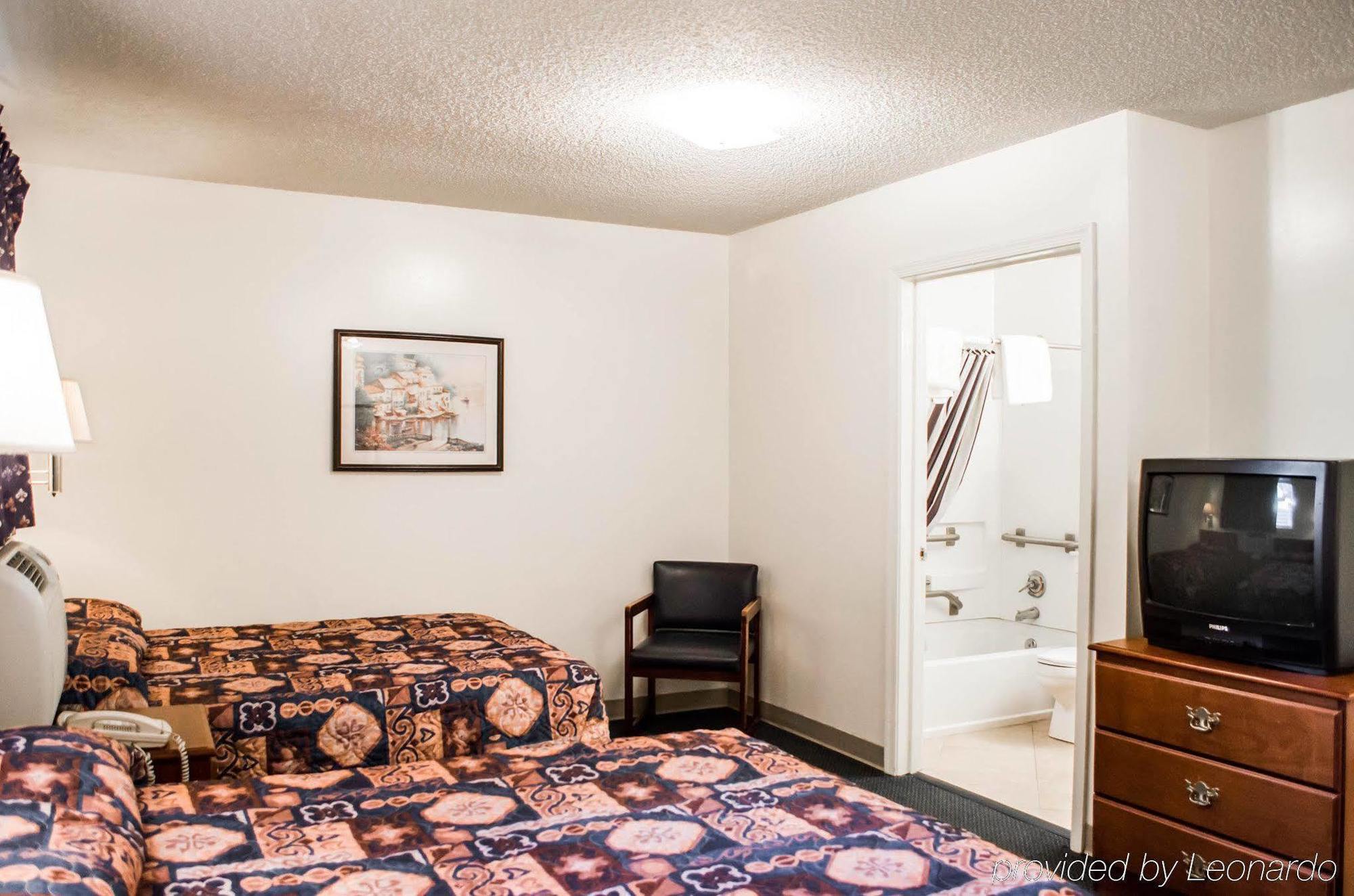 Tampa Bay Extended Stay Hotel Ларго Екстериор снимка